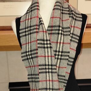 Vintage Burberrys Unisex Black White Red Wool Plaid Scarf!
